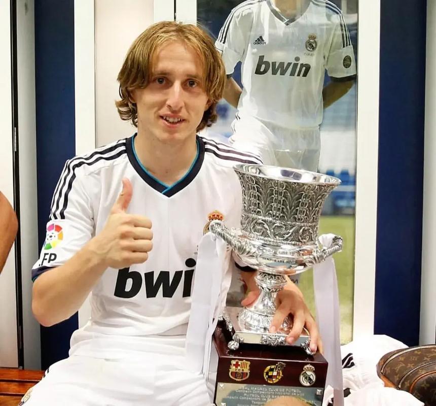 2022 赛季回顾：太空人队菜鸟游击手佩尼亚在季后赛几乎守住每一个来球