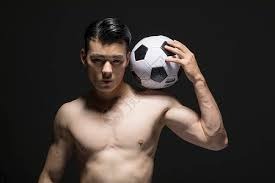 2026米兰冬奥会火炬继续在意大利境内传递